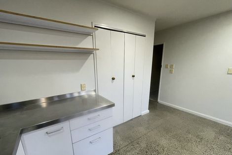 Photo of property in 180 Marine Parade North, Piha, New Lynn, 0772