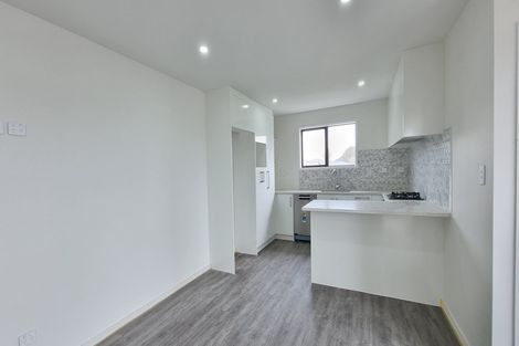 Photo of property in 2b Glenvil Lane, Te Atatu Peninsula, Auckland, 0610