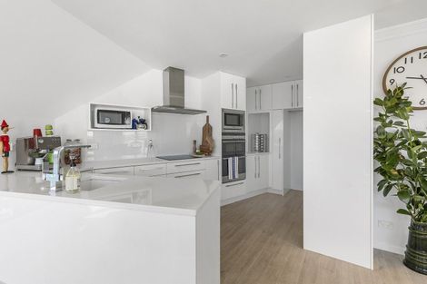 Photo of property in 25u3 Thane Road, Roseneath, Wellington, 6011