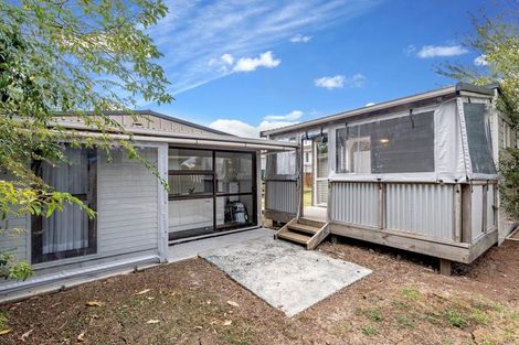 Photo of property in 26 Geordie Street, Henderson, Auckland, 0612