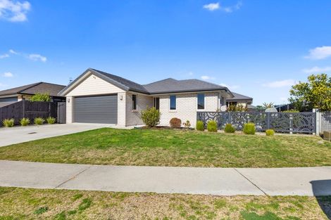 Photo of property in 21 Batty Street, Papamoa Beach, Papamoa, 3118