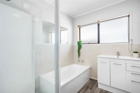 Photo of property in 48 The Circle, Manly, Whangaparaoa, 0930