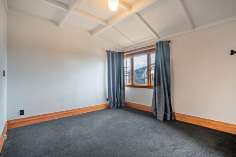 Photo of property in 180 Cambridge Road, Hillcrest, Hamilton, 3216