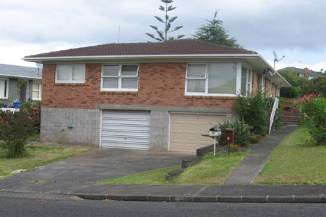 Photo of property in 2/5 Margaret Place, Milford, Auckland, 0620