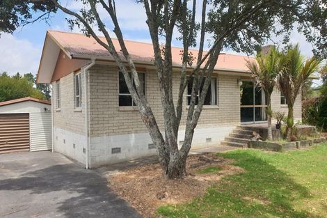 Photo of property in 5 St Catherine Crescent, West Harbour, Auckland, 0618