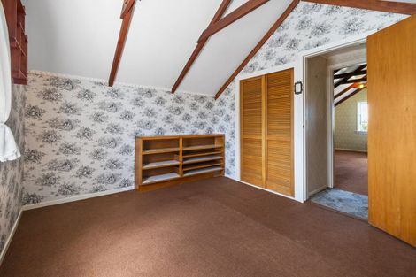 Photo of property in 8 Ross Street, Marton, 4710