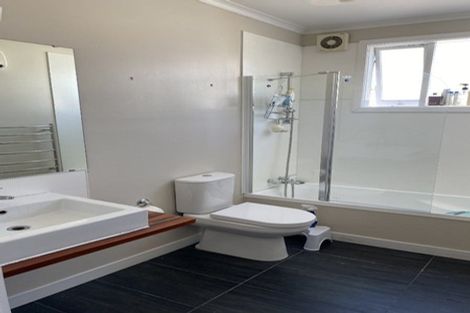 Photo of property in 199u3 Newlands Road, Newlands, Wellington, 6037