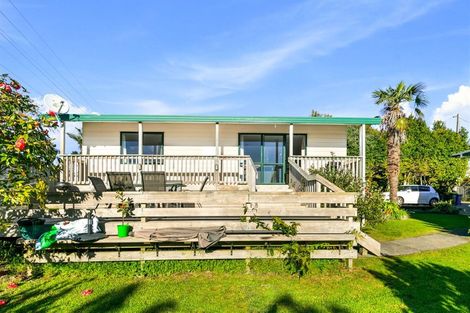 Photo of property in 131 Waimumu Road, Massey, Auckland, 0614