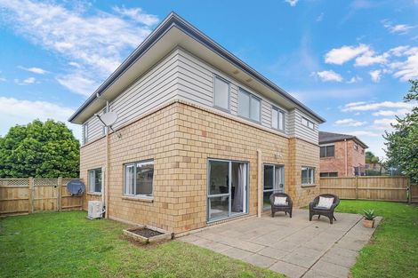 Photo of property in 4 Coachman Drive, Flat Bush, Auckland, 2016