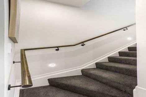 Photo of property in 2/13 Fairdale Place, Birkdale, Auckland, 0626