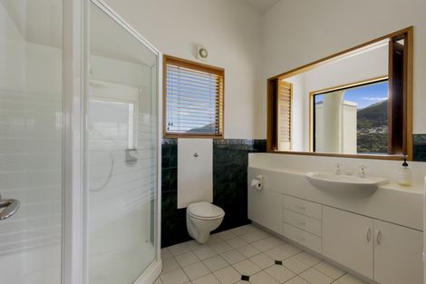 Photo of property in 415 Peninsula Road, Kelvin Heights, Queenstown, 9300