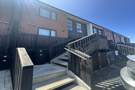 Photo of property in 27 Manarini Road, Westgate, Auckland, 0614