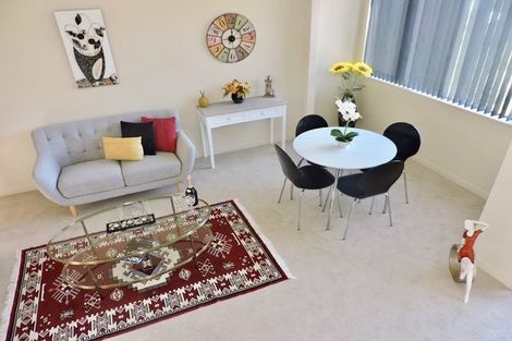 Photo of property in 30 Tiketike Way, Brooklyn, Wellington, 6021