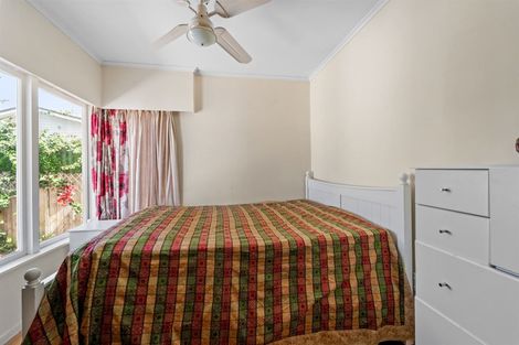 Photo of property in 27 Camelot Place, Glenfield, Auckland, 0629