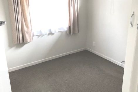 Photo of property in 16 Pomaria Road, Henderson, Auckland, 0610