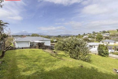 Photo of property in 3 Wiremu Place, Blagdon, New Plymouth, 4310