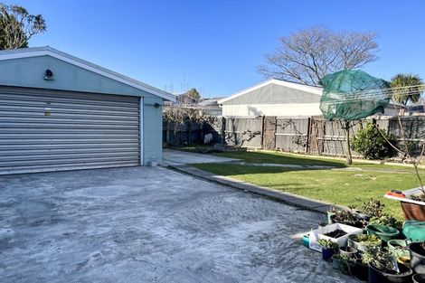 Photo of property in 17 Oriana Crescent, Hornby, Christchurch, 8042