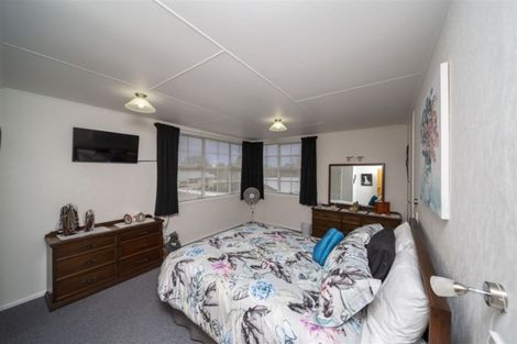 Photo of property in 2 Ropata Street, Hawera, 4610