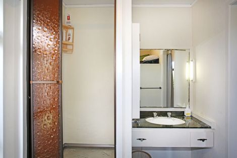 Photo of property in 5 Rushgreen Avenue, Pahurehure, Papakura, 2113