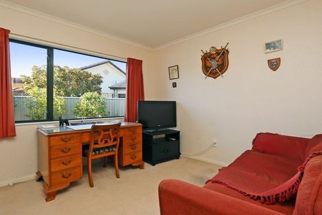 Photo of property in 11 Beaufort Place, Taradale, Napier, 4112