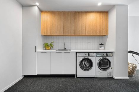 Photo of property in 23u2 Strowan Avenue, Fairfield, Hamilton, 3214