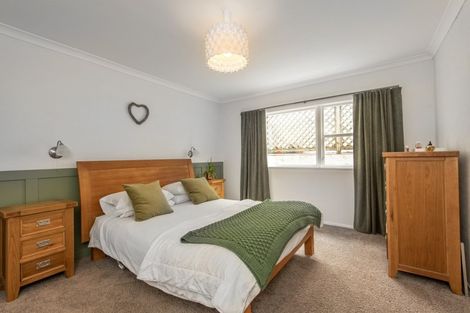 Photo of property in 33 Karepa Street, Brooklyn, Wellington, 6021