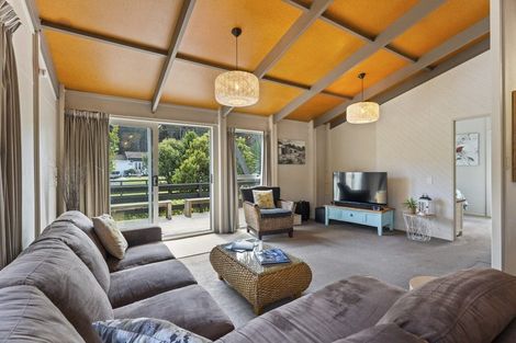 Photo of property in 6 Cousins Avenue East, Foxton Beach, Foxton, 4815