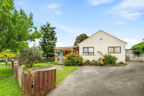 Photo of property in 3 Farwood Drive, Henderson, Auckland, 0612