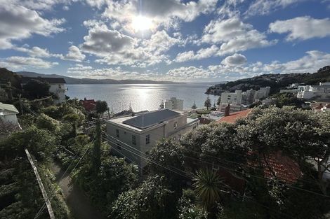 Photo of property in 10a Oriental Terrace, Mount Victoria, Wellington, 6011