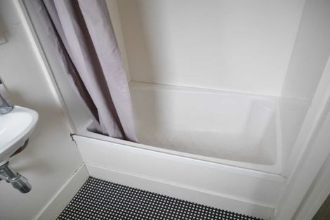 Photo of property in 33a Matai Road, Stanmore Bay, Whangaparaoa, 0932