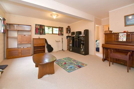 Photo of property in 119 Rosario Crescent, Red Beach, 0932