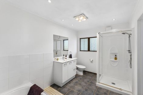 Photo of property in 19 Durham Drive, Havelock North, 4130