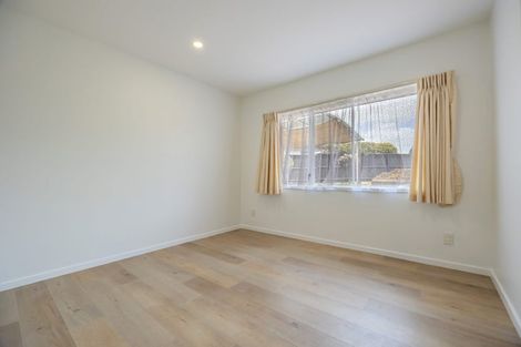 Photo of property in 21 Suncrest Drive, West Harbour, Auckland, 0618