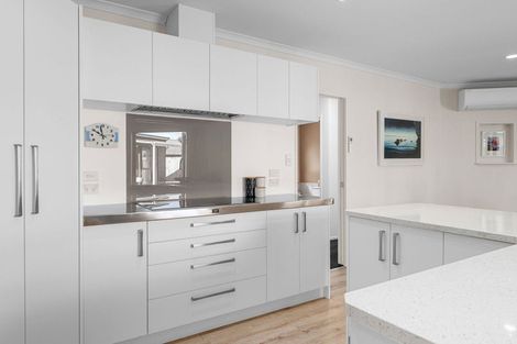 Photo of property in 7 Roderick Place, Rototuna, Hamilton, 3210
