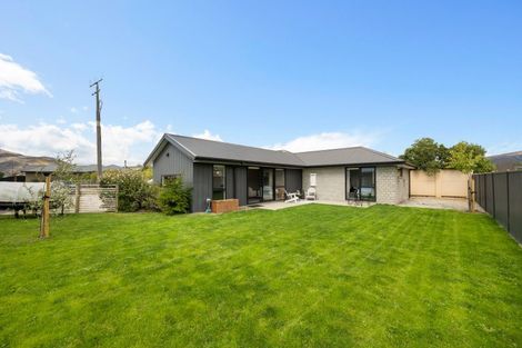 Photo of property in 13 Phoenix Place, Cromwell, 9310