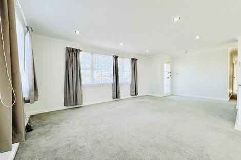 Photo of property in 24 Catkin Crescent, Papatoetoe, Auckland, 2025
