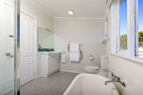 Photo of property in 47 Newington Road, Henderson, Auckland, 0612