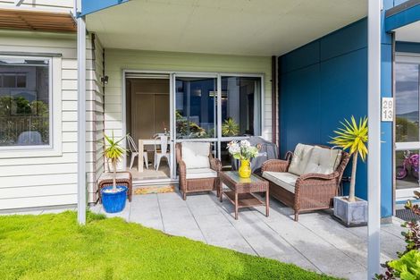Photo of property in 4-u13 Seaview Road, Paraparaumu Beach, Paraparaumu, 5032