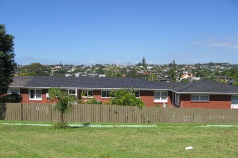 Photo of property in 3/420 Beach Road, Mairangi Bay, Auckland, 0630