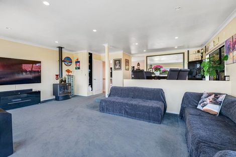 Photo of property in 1/63 College Road, Northcote, Auckland, 0627