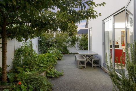 Photo of property in 64 Hewitts Road, Merivale, Christchurch, 8014