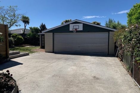 Photo of property in 31 Dunedin Street, Redwood, Christchurch, 8051