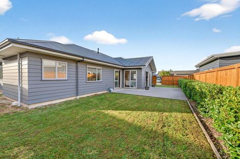 Photo of property in 3 Magnolia Lane, Kelvin Grove, Palmerston North, 4414