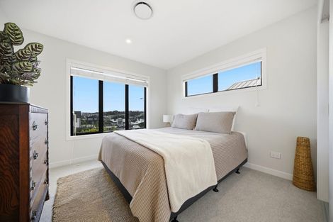 Photo of property in 19 Headsail Drive, Long Bay, Auckland, 0630