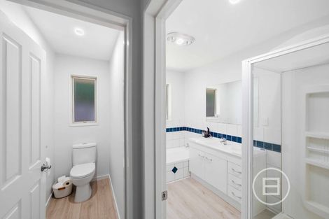 Photo of property in 10 Highwood Lane, Burnside, Christchurch, 8053