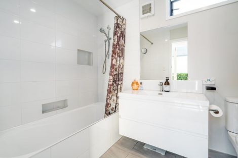 Photo of property in 42 Mersey Street, St Albans, Christchurch, 8014