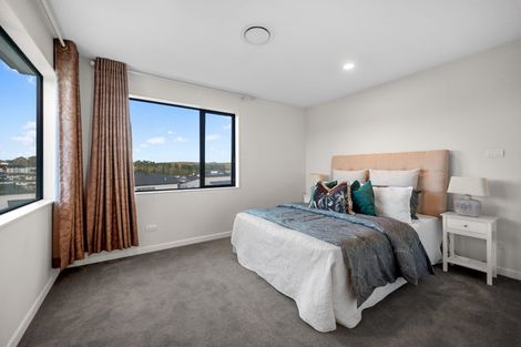 Photo of property in 14 Rathmullen Place, Pinehill, Auckland, 0632