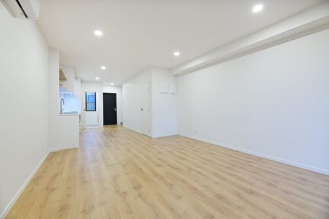 Photo of property in 1/42 Woodside Road, Massey, Auckland, 0614