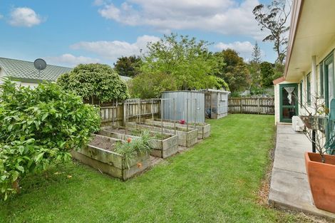 Photo of property in 1/12 Knott Road, Stanmore Bay, Whangaparaoa, 0932