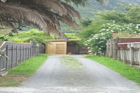 Photo of property in 2/9 Clouston Park Road, Ebdentown, Upper Hutt, 5018